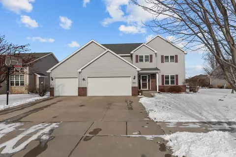 490 Barbie Ct, Appleton, WI 54915