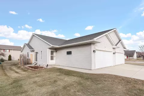 359 Rockrose Dr #3, Fond Du Lac, WI 54935