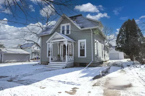 121 E Spring St, Appleton, WI 54911