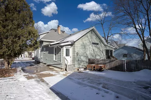 Exterior - 121 E Spring St, Appleton, WI 54911 photo 3 of 6