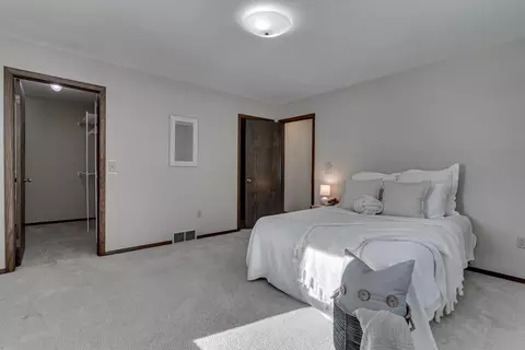 3425 W Capitol Dr, Appleton, WI 54914 photo 17