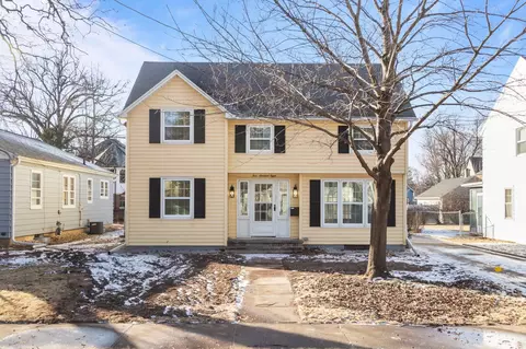 408 10th St, Neenah, WI 54956