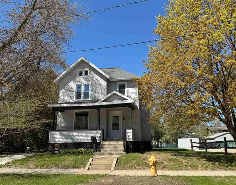 1120 Otter Ave, Oshkosh, WI 54901