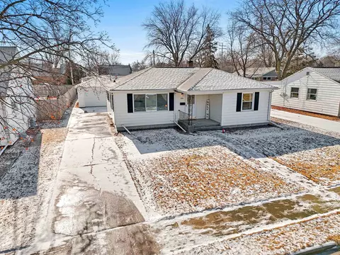 818 Coolidge St, Neenah, WI 54956