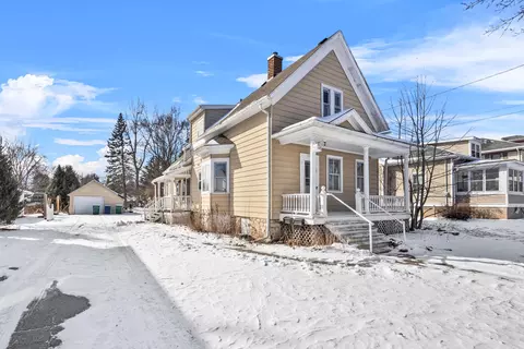 1160 Cass St, Green Bay, WI 54301
