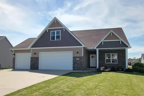 1964 Big Bend Dr, Neenah, WI 54956