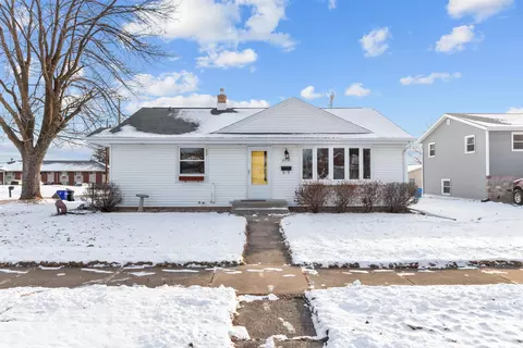 2718 Brookdale Ct, Appleton, WI 54911