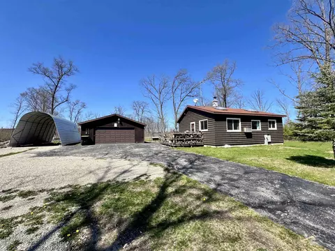 w8040 Quarry Road, Crivitz, WI 54114
