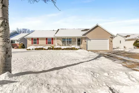 1504 Mcrae Cir, Green Bay, WI 54311