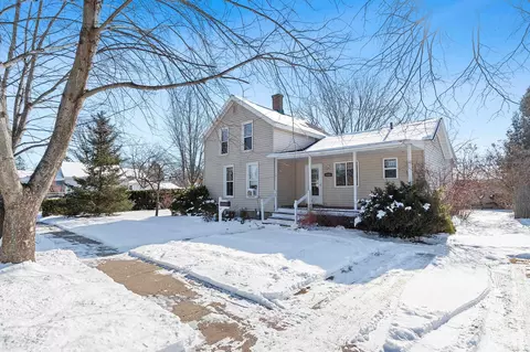 1403 Parnell St, Marinette, WI 54143