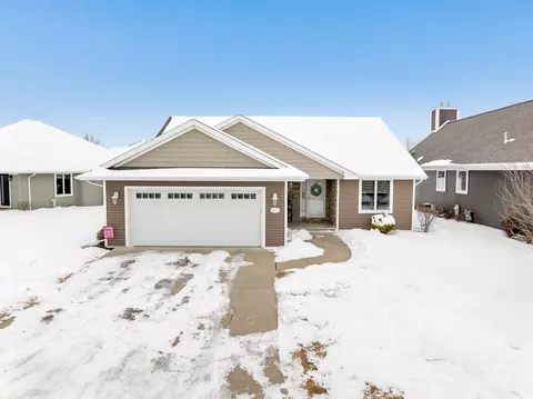 2031 Wisteria Cir #27, Green Bay, WI 54313