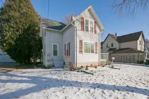 Exterior - 614 E Pacific St, Appleton, WI 54911 photo 2 of 11