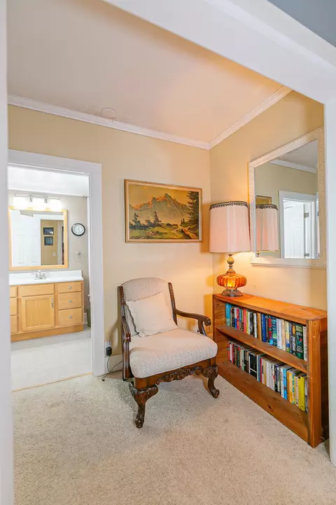 Entry Way - 614 E Pacific St, Appleton, WI 54911 photo 1 of 5