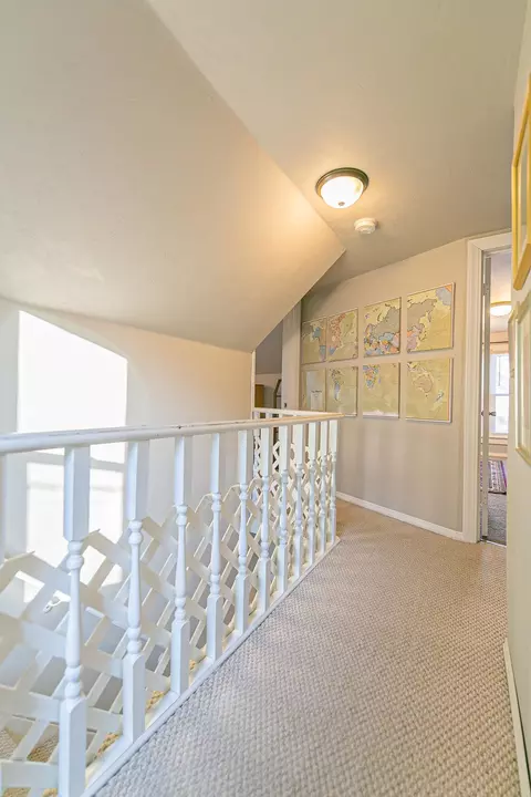 Entry Way - 614 E Pacific St, Appleton, WI 54911 photo 4 of 5