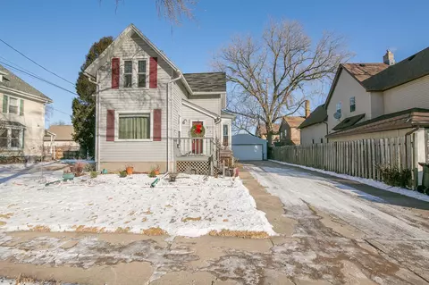 Exterior - 614 E Pacific St, Appleton, WI 54911 photo 3 of 11