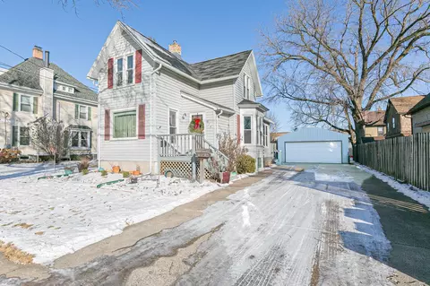 614 E Pacific St, Appleton, WI 54911