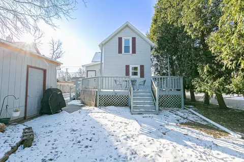 Exterior - 614 E Pacific St, Appleton, WI 54911 photo 8 of 11