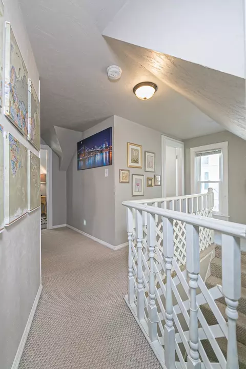 Entry Way - 614 E Pacific St, Appleton, WI 54911 photo 3 of 5