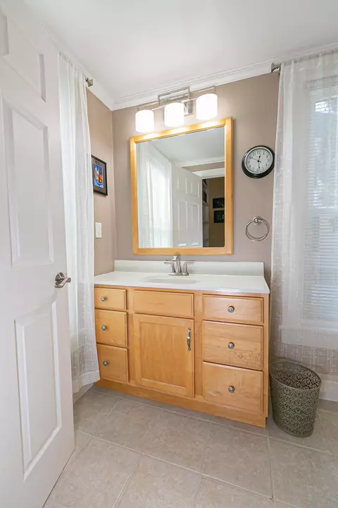 Bath - 614 E Pacific St, Appleton, WI 54911 photo 3 of 5