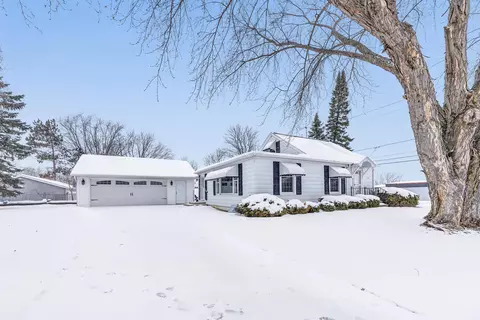 1588 Bond Ct, Green Bay, WI 54303