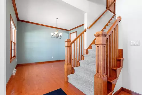 Entry Way - 7 Red Clover Ln, Wrightstown, WI 54180 photo 2 of 7