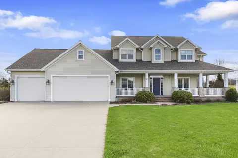 Exterior - 7 Red Clover Ln, Wrightstown, WI 54180 photo 11 of 16