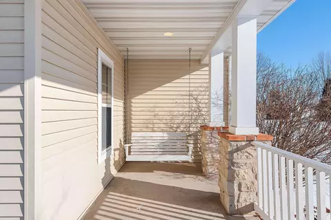 Exterior - 7 Red Clover Ln, Wrightstown, WI 54180 photo 4 of 16