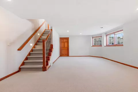 Living - 7 Red Clover Ln, Wrightstown, WI 54180 photo 3 of 4