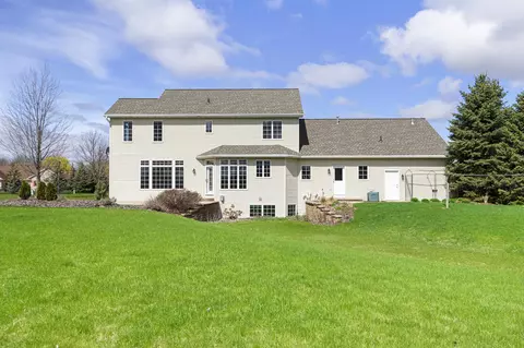 Exterior - 7 Red Clover Ln, Wrightstown, WI 54180 photo 14 of 16