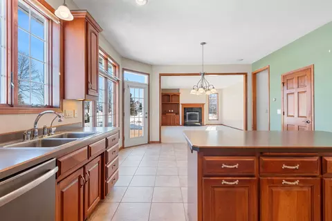 Kitchen - 7 Red Clover Ln, Wrightstown, WI 54180 photo 5 of 6