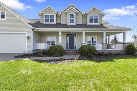 Exterior - 7 Red Clover Ln, Wrightstown, WI 54180 photo 2 of 16