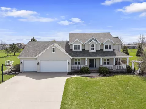Exterior - 7 Red Clover Ln, Wrightstown, WI 54180 photo 8 of 16