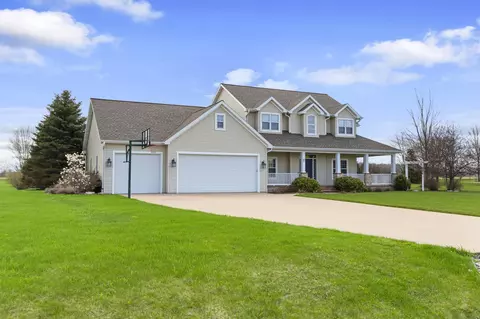 Exterior - 7 Red Clover Ln, Wrightstown, WI 54180 photo 9 of 16