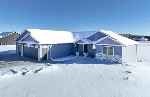 3745 Westpoint Rd, Suamico, WI 54313