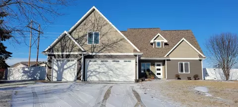 4037 Cattail Ct, Appleton, WI 54913