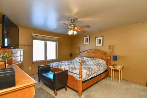 Bedroom - 228 Crestview Cir, Wrightstown, WI 54180 photo 4 of 6