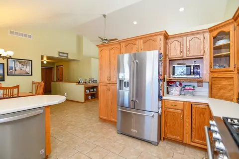 Kitchen - 228 Crestview Cir, Wrightstown, WI 54180 photo 4 of 8