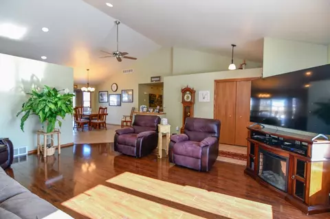 Living - 228 Crestview Cir, Wrightstown, WI 54180 photo 3 of 3