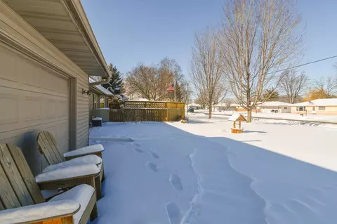 Exterior - 228 Crestview Cir, Wrightstown, WI 54180 photo 9 of 11