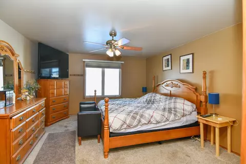 Bedroom - 228 Crestview Cir, Wrightstown, WI 54180 photo 5 of 6