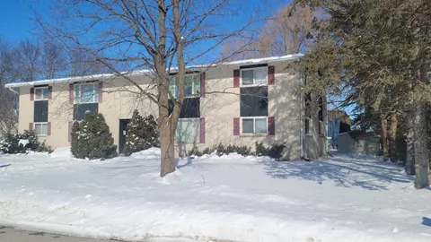 497 Park St, Pulaski, WI 54162