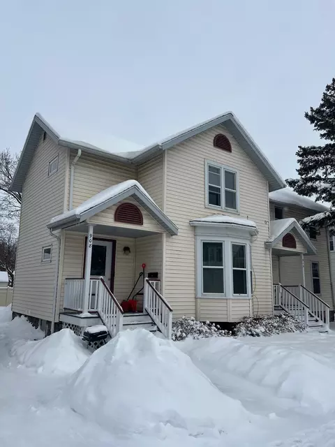908 E Pacific St, Appleton, WI 54911
