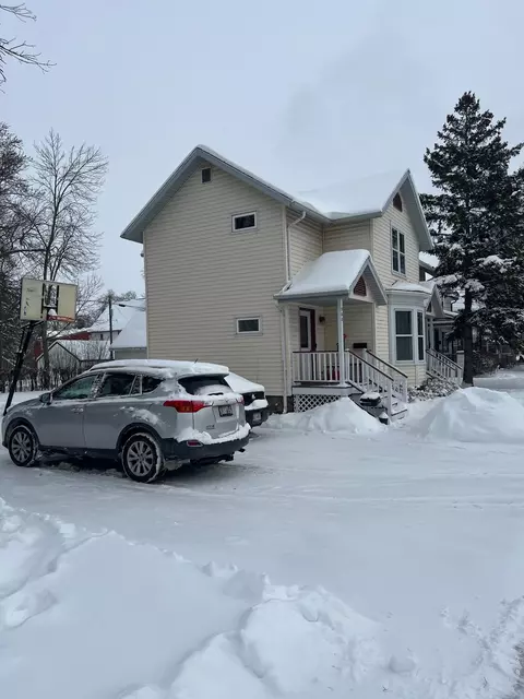 908 E Pacific St, Appleton, WI 54911 photo 3
