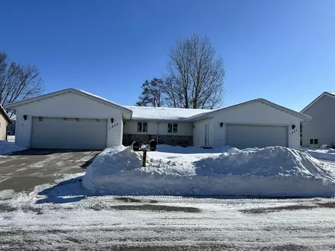 1606 Roosevelt St, Little Chute, WI 54140