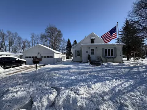 1204 County Road J, Little Suamico, WI 54141