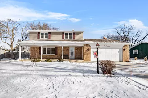 500 Roselawn Blvd, Green Bay, WI 54301