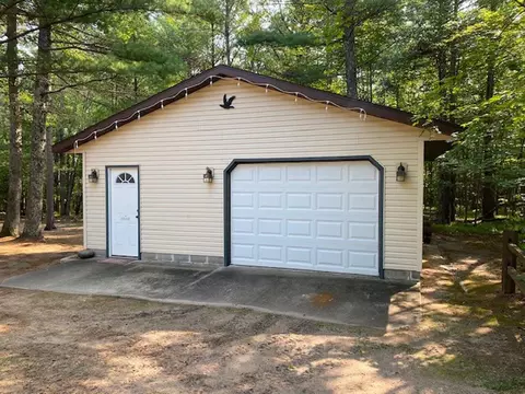 15420 Grindle Oak Dr, Crivitz, WI 54114 photo 2