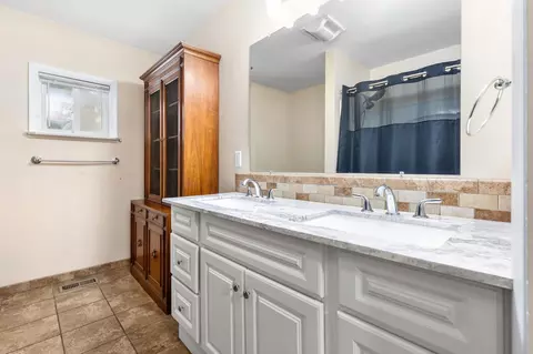 635 W Sunset Ave, Appleton, WI 54911 photo 17
