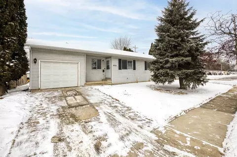 854 Martin St, Menasha, WI 54952