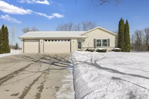 w6392 Boonesborough Drive, Greenville, WI 54942